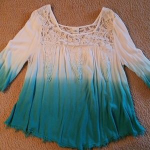 Day trip 3/4 sleeve top